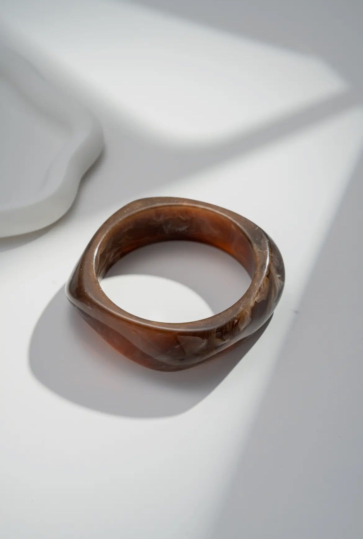 Armbånd i Harpiks look – Brun