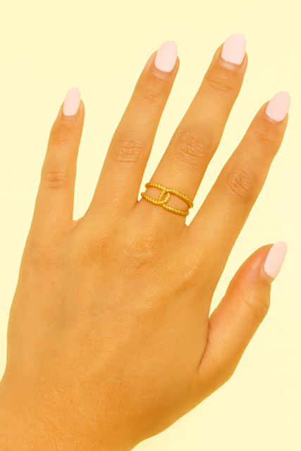 Guldfarvet justerbar ring