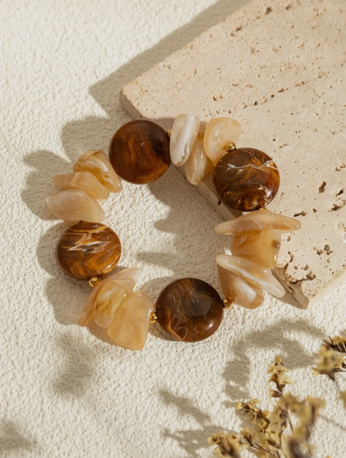 Elastisk Harpiksarmbånd – Brun & Beige Nuancer