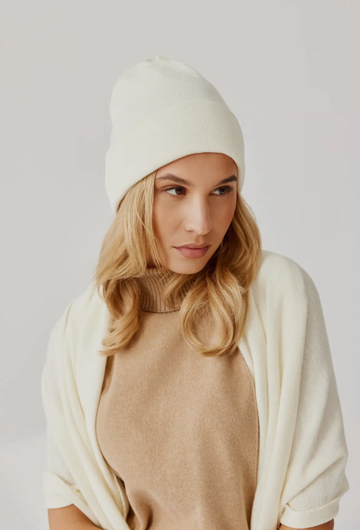 Klassisk unisex beanie “Softy” – grå