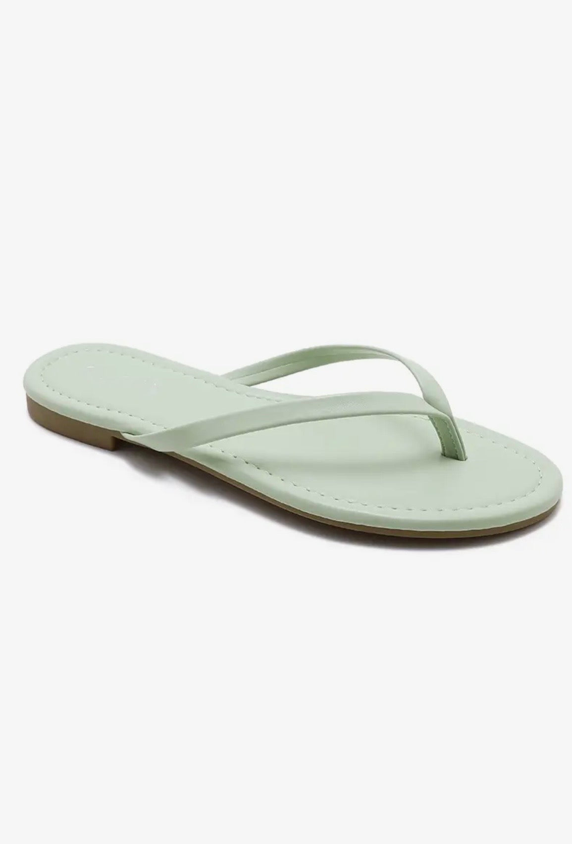 Flade sandaler med tåsplit – flere farver.